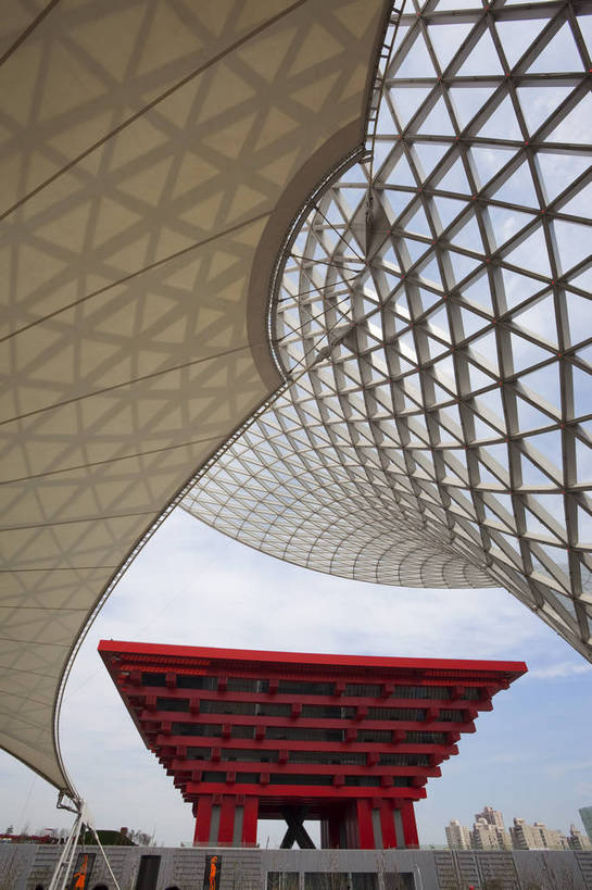 无人,竖图,彩色,室外,特写,白天,旅游,度假,名胜古迹,标志建筑,城市,地标,建筑,上海,中国,亚洲,追赶,遗迹,图片,古迹,文物,娱乐,建设,现代,古建筑,浦东,地标建筑,外滩,享受,休闲,上海世博馆,场馆,世博馆,世博轴,上海世博会,世博,世博会,旅游胜地,放松,摄影,都市风光,文明,中国文化,中国馆,古文明,东亚,中华人民共和国,繁荣,旅行,传统文化,东方之光,bj174