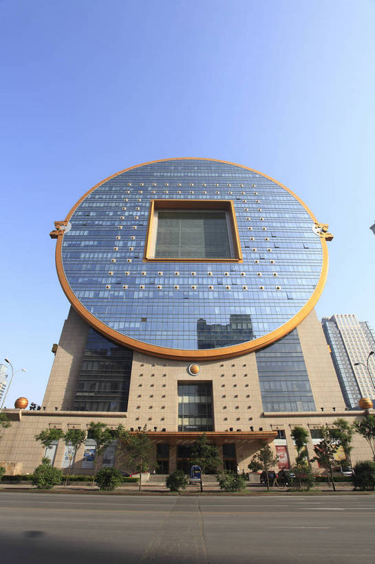 无人,竖图,彩色,室外,白天,美景,城市,道路,建筑,街道,路,公路,中国,图片,景观,交通,现代建筑,摩天大厦,商务楼,景色,摄影,辽宁,沈阳,马路,高楼,商业中心,方圆大厦,bj174