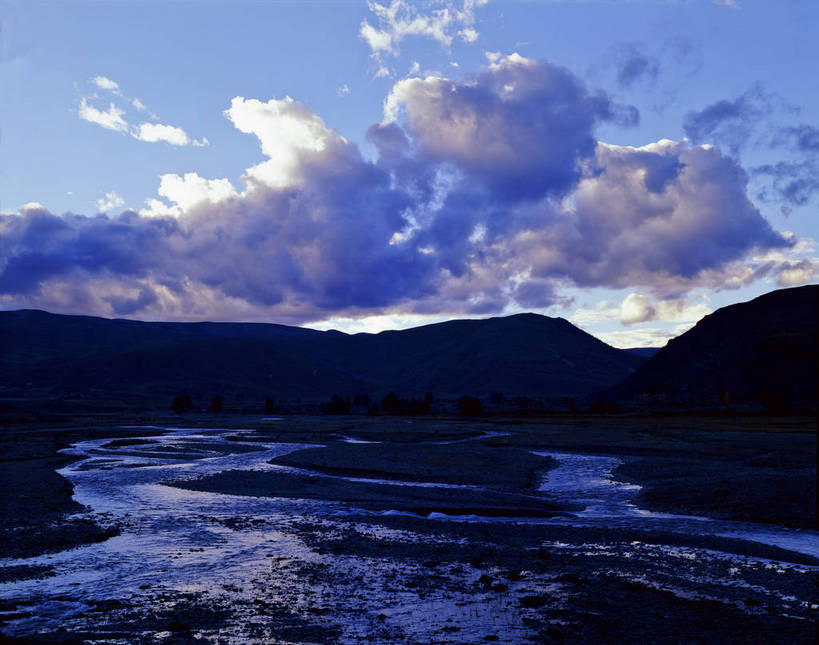 无人,横图,彩色,室外,白天,旅游,度假,美景,名胜古迹,山脉,标志建筑,地标,建筑,中国,亚洲,遗迹,图片,云,古迹,文物,娱乐,建设,古建筑,风景,天空,自然,享受,休闲,旅游胜地,放松,摄影,地理,四川省,风光,宁静,自然风光,剪影,古文明,东亚,四川,稻城,甘孜藏族自治州,中华人民共和国,西南地区,川,甘孜,甘孜州,苍凉,河,稻城县,bj174