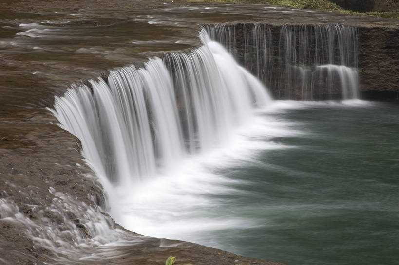 无人,横图,彩色,室外,白天,旅游,度假,美景,名胜古迹,瀑布,水,标志建筑,地标,建筑,黄果树,中国,遗迹,图片,景观,水流,水潭,古迹,文物,娱乐,建设,古建筑,天空,自然,享受,休闲,旅游胜地,安静,放松,摄影,飞流直下,风光,中国文化,自然风光,古文明,贵州,气势,旅行,bj174