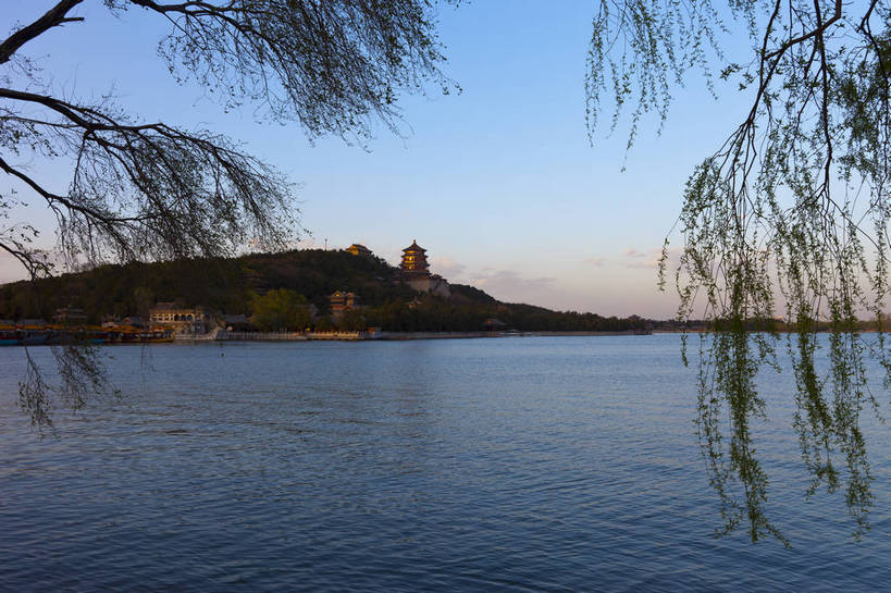 无人,公园,颐和园,横图,彩色,室外,白天,旅游,度假,名胜古迹,标志建筑,地标,建筑,北京,中国,遗迹,图片,古迹,文物,娱乐,建设,古建筑,古代,天空,享受,休闲,旅游胜地,安静,放松,摄影,园林,文明,中国文化,古文明,北京颐和园,皇家园林,旅行,传统文化,bj174