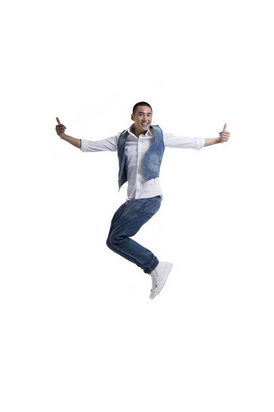 东方人,一个人,竖图,彩色,室内,白天,抠图,白色背景,侧面,时尚,兴奋,北京,中国,图片,休闲,休闲服,活力,可爱,竖,摄影,生活方式,青春,牛仔装,乐观,男人,男性,年轻男性,亚洲人,中国人,年轻人,跳跃,全身,影棚拍摄,高兴,愉快,bj174