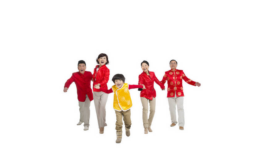 东方人,儿童,中年人,老年人,家庭,父母,祖父母,三代同堂,站,笑,横图,彩色,室内,白天,留白,抠图,白色背景,正面,民族服装,聚会,时尚,快乐,兴奋,幸福,北京,中国,春节,新年,五个人,节日,庆祝,图片,许多人,文化,祖孙三代,老人,小孩,站着,一群人,庆典,和谐,温暖,温馨,喜庆,惊喜,一家人,放松,可爱,美女,童年,童趣,拽,摄影,生活方式,纪念,希望,和睦,亲近,亲情,合家欢,欢聚一堂,乐观,天真,老年男性,老年女性,男孩,男人,男性,年轻男性,年轻女性,女人,女性,中年男性,亚洲人,中国人,孩子,年轻人,全家福,拉手,站立,全身,影棚拍摄,礼服,欢乐,红衣,唐装,融洽,男生,多代同堂,传统节日,bj174