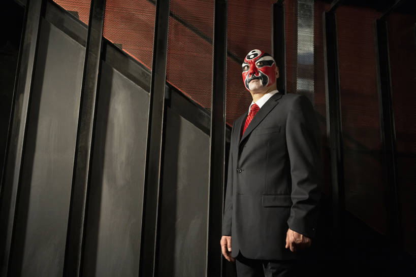 东方人,一个人,商务人士,演员,商务男性,舞台,横图,室内,留白,正面,仰视,民族服装,衬衫,西装,商务,技术,楼梯,北京,中国,亚洲,西方,套装,服装,正装,艺术,面具,领带,古典,文化,现代,传统,东方,剃头,衣服,化妆品,站着,概念,比较,个性,工业,摄影,服饰,技巧,古装,旧的,中国文化,肖像,手艺,商务装,改变,夜总会,反差,工薪阶层,京剧,东亚,东亚文化,一套,歌剧,韵味,技能,技艺,想法,老年男性,亚洲人,中国人,白领,上班族,半身,彩图,低角度拍摄,衬衣,传统服装,民俗服,化装,中国戏曲,妙技,焦距,传统文化,本领,京剧演员,摆拍,bj175