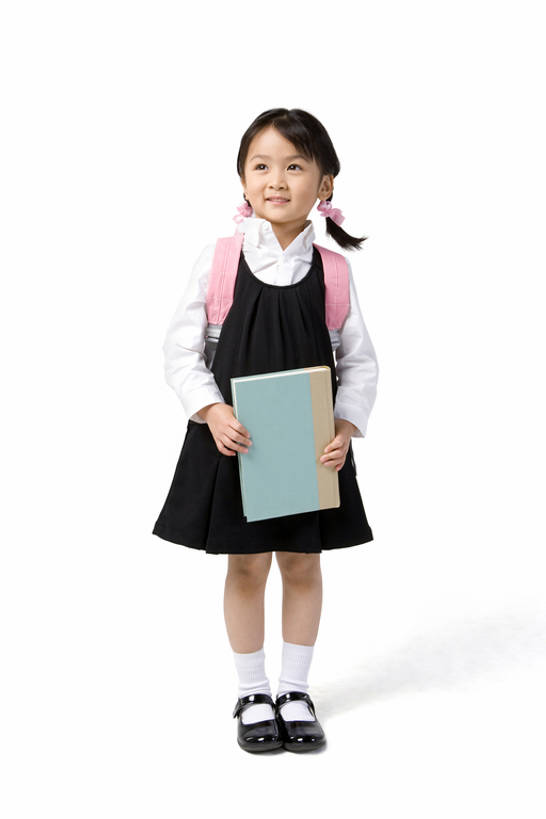 东方人,儿童,一个人,学生,站,微笑,竖图,留白,抠图,白色背景,正面,衬衫,快乐,纯洁,握,套装,正装,领带,教育,小孩,站着,校服,活力,可爱,童年,童趣,握着,摄影,生长,知识,青春期,运送,智力,童真,烂漫,无邪,发展,背包客,无忧无虑,天真,男孩,男人,男性,女孩,女性,亚洲人,中国人,孩子,书,站立,彩图,全身,影棚拍摄,男生,小学生,好奇心,bj175