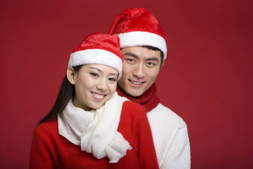 东方人,成年人,四个人,笑,微笑,露齿笑,横图,正面,毛衣,爱情,快乐,友谊,幸福,北京,中国,圣诞节,亚洲,连接,黄色背景,庆祝,冬天,浪漫,注视,红色,围巾,观察,看,温暖,温馨,圣诞帽,恩爱,寒冷,搭,恋人,摄影,观看,和睦,察看,搭着,关注,东亚,陪同,陪伴,男人,男性,年轻男性,年轻女性,女人,女性,亚洲人,中国人,年轻人,情侣,拥抱,彩图,影棚拍摄,爱,伴侣,融洽,伴随,bj175