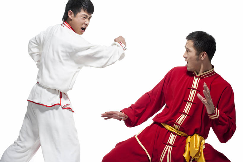 东方人,成年人,手,两个人,站,举,横图,竖图,白色背景,正面,锻炼,运动,信心,竞争,技术,武术,中国,亚洲,对抗,生气,并排,冲突,腰带,红色,靠,靠着,托,张嘴,健康,表情,面对面,活力,力量,击打,技巧,动作,专心,暴力,敏捷,格斗,近景,中国文化,决心,空手道,手艺,进攻,武打,张大嘴巴,弹性,东亚,武功,北京市,敌对,勇气,技能,技艺,能力,认真,体育,男人,男性,年轻男性,亚洲人,中国人,年轻人,拳头,张开嘴,举起,举手,举着,向上举,向上伸,向上托,彩图,影棚拍摄,传统服装,健身,武学,妙技,传统文化,本领,韧性,bj175