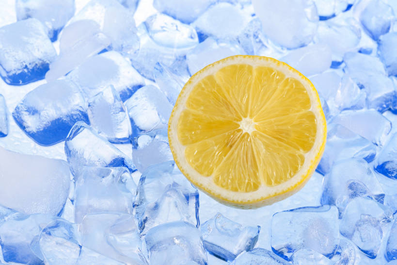 无人,横图,彩色,留白,柠檬,静物,水果,中国,亚洲,结冰,冰块,食品,饮食,一个,果肉,健康,素食,成熟,冷,摄影,有机食品,影棚,生活方式,单个,五颜六色,色彩斑斓,维生素,简单,清新,摄影棚,横截面,五彩缤纷,东亚,柑橘属,健康食物,纯净,五彩斑斓,五光十色,彩图,影棚拍摄,拍摄,膳食纤维,人造冰,bj175