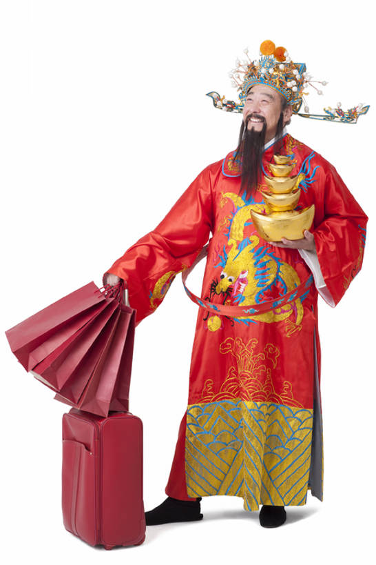 东方人,成年人,老年人,一个人,笑,微笑,露齿笑,竖图,留白,抠图,白色背景,正面,快乐,兴奋,幸福,运气,复古,袋子,礼物,北京,中国,春节,亚洲,仅一个男性,仅一个人,握,堆叠,风俗,节日,丰富,庆祝,包,包装袋,纸袋,古典,祝福,传统,刺激,古代,红色,行李,财神爷,站着,仅一个老年男性,精神,乐趣,握着,财富,摄影,介绍,金元宝,礼品,堆,庆贺,享乐,仪式,中国文化,祝贺,礼品袋,出示,典礼,古典风格,东亚,远古,元旦,制度,老年男性,男人,男性,亚洲人,中国人,彩图,全身,影棚拍摄,传统服装,旅行,装扮,欢乐,给予,金子,传统文化,传统节日,bj175