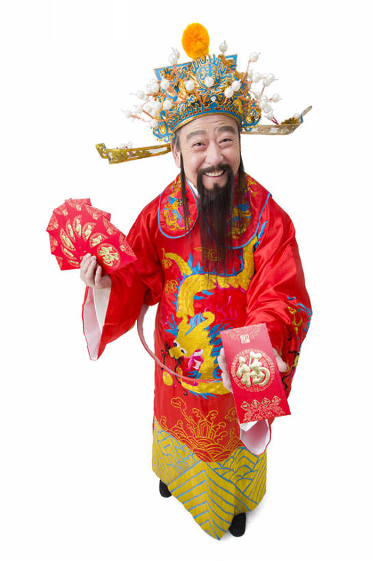 东方人,成年人,老年人,一个人,笑,微笑,露齿笑,竖图,留白,抠图,白色背景,正面,快乐,兴奋,幸福,运气,复古,北京,中国,春节,亚洲,仅一个男性,仅一个人,握,风俗,节日,丰富,庆祝,古典,祝福,注视,传统,刺激,古代,红色,财神爷,观察,看,站着,仅一个老年男性,精神,乐趣,扇形,握着,财富,摄影,介绍,红包,观看,幽默,庆贺,察看,享乐,仪式,变形,关注,中国文化,祝贺,肖像,出示,典礼,古典风格,东亚,远古,元旦,制度,老年男性,男人,男性,亚洲人,中国人,彩图,全身,影棚拍摄,传统服装,装扮,欢乐,给予,传统文化,广角,传统节日,bj175