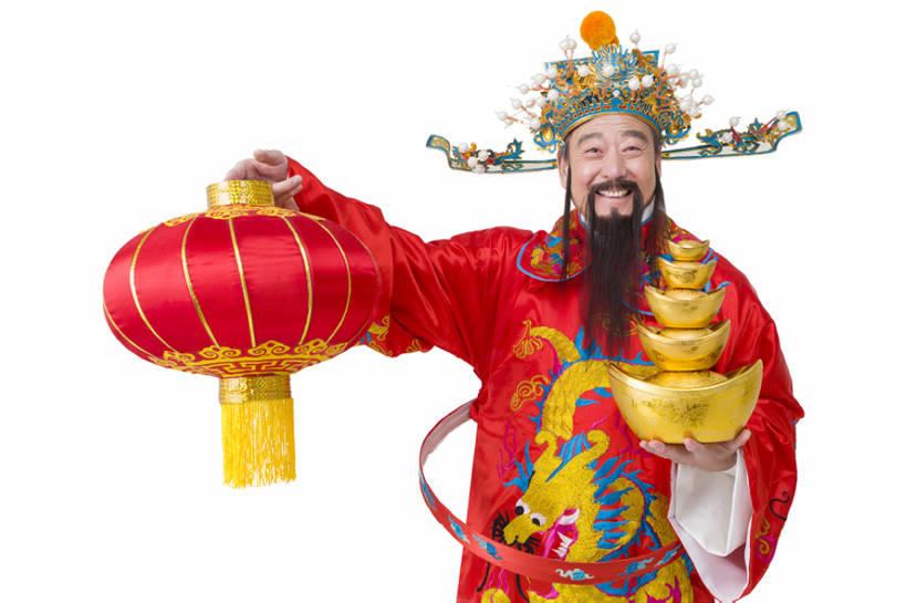 东方人,成年人,老年人,一个人,笑,微笑,露齿笑,横图,留白,抠图,白色背景,正面,快乐,兴奋,幸福,运气,复古,照明,北京,中国,春节,亚洲,仅一个男性,仅一个人,握,堆叠,风俗,节日,丰富,庆祝,灯笼,纸灯笼,古典,祝福,注视,传统,刺激,古代,红色,财神爷,灯具,观察,看,站着,仅一个老年男性,精神,乐趣,握着,财富,摄影,介绍,金元宝,观看,堆,照亮,庆贺,察看,享乐,仪式,照明设备,关注,中国文化,祝贺,肖像,出示,典礼,古典风格,东亚,远古,元旦,制度,老年男性,男人,男性,亚洲人,中国人,半身,彩图,影棚拍摄,传统服装,装扮,欢乐,给予,金子,传统文化,传统节日,bj175