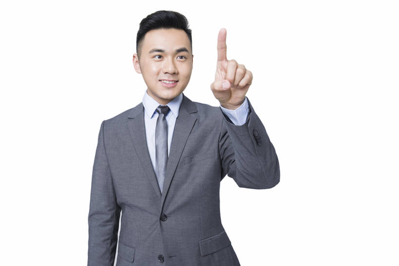 东方人,成年人,一个人,商务人士,商务男性,举,笑,微笑,露齿笑,横图,白天,抠图,白色背景,正面,衬衫,西装,商务,时尚,快乐,幸福,信心,技术,北京,中国,亚洲,仅一个男性,仅一个人,指,套装,正装,透明,触摸屏,领带,方向,现代,仅一个年轻男性,看,手势,托,站着,职业,手指,摄影,生活方式,技巧,指着,享乐,指向,食指,手艺,商务装,工薪阶层,东亚,一套,技能,技艺,男人,男性,年轻男性,亚洲人,中国人,年轻人,白领,上班族,触摸,举起,举手,举着,向上举,向上伸,向上托,半身,彩图,影棚拍摄,衬衣,欢乐,妙技,指纹扫描仪,打手势,本领,bj175
