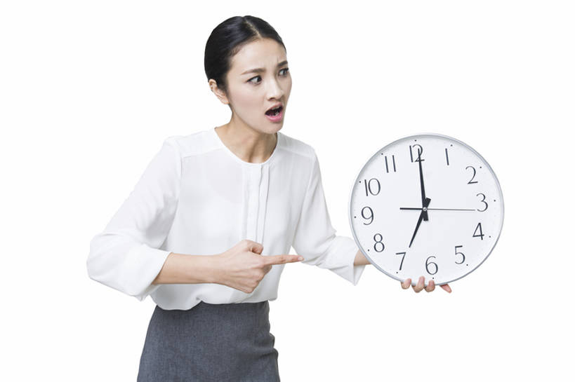东方人,成年人,一个人,商务人士,商务女性,横图,白天,抠图,白色背景,正面,裙子,商务,北京,中国,亚洲,仅一个年轻女性,仅一个女性,仅一个人,握,正装,生气,时间,数字,手势,站着,张嘴,职业,表情,皱眉,压力,握着,斜视,责备,愤怒,摄影,介绍,生活方式,幽默,恼怒,悲伤,权威,指着,愤慨,伤心,绝望,难过,怒气,气愤,忧虑,发怒,怒火,消极,出示,问题,情绪,脾气,张大嘴巴,东亚,计时工具,忿怒,怨恨,强烈,挫败,悲哀,哀痛,悲戚,悲痛,气忿,愤恨,肝火,激动,年轻女性,女人,女性,亚洲人,中国人,年轻人,白领,钟,张开嘴,彩图,影棚拍摄,打手势,过期,bj175