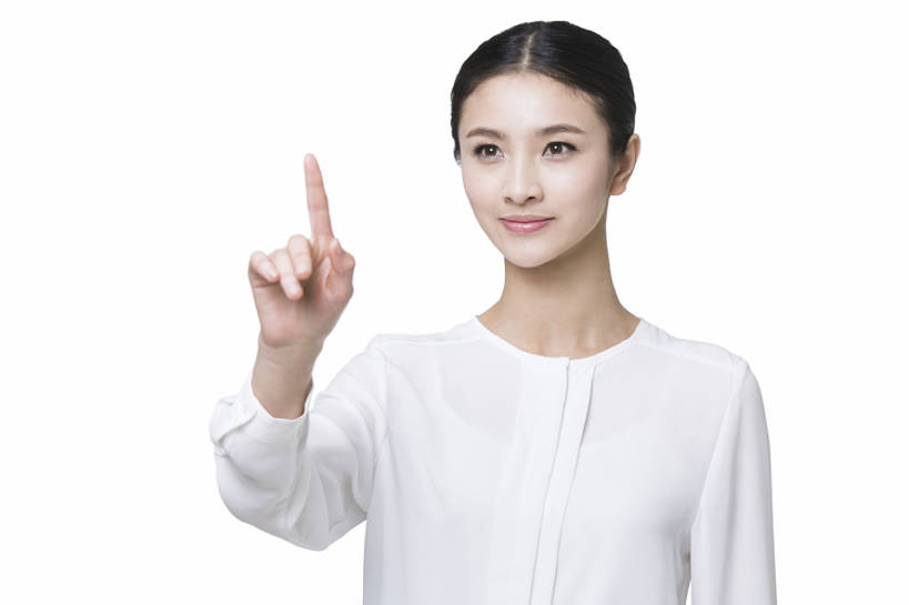 东方人,成年人,一个人,商务人士,商务女性,举,微笑,横图,白天,抠图,白色背景,正面,商务,时尚,快乐,幸福,信心,技术,北京,中国,亚洲,仅一个年轻女性,仅一个女性,仅一个人,正装,透明,触摸屏,现代,看,手势,托,站着,职业,手指,摄影,生活方式,技巧,指着,高雅,优美,享乐,手艺,东亚,技能,技艺,年轻女性,女人,女性,亚洲人,中国人,年轻人,白领,触摸,举起,举手,举着,向上举,向上伸,向上托,半身,彩图,影棚拍摄,欢乐,妙技,指纹扫描仪,打手势,本领,bj175