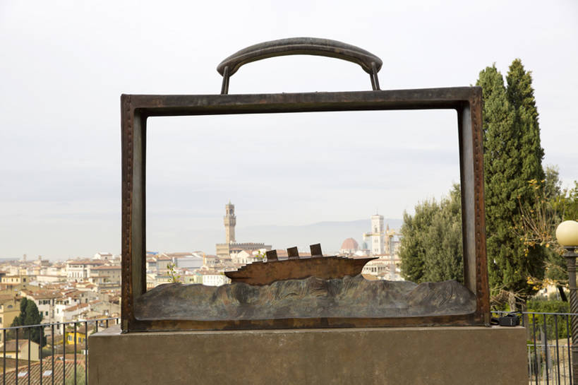 无人,横图,室外,白天,旅游,度假,美景,名胜古迹,城市风光,标志建筑,城市,地标,建筑,意大利,佛罗伦萨,欧洲,景观,云,城镇,建筑群,古典,历史,娱乐,建设,传统,树,风景,天空,框架,享受,休闲,景色,放松,摄影,旧的,古典风格,远古,意大利文化,欧洲文化,皮蒂宫,古代文明,彩图,旅行,传统文化,建筑结构,bj175