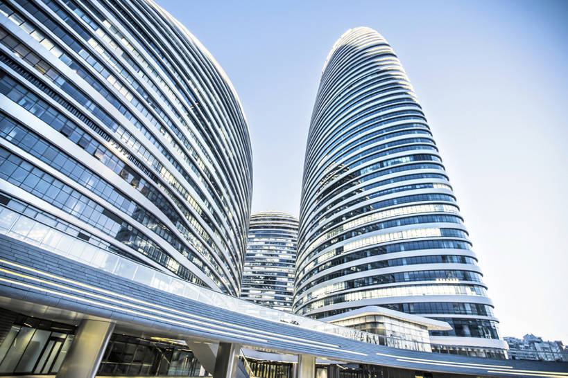 无人,横图,室外,白天,仰视,度假,美景,窗户,城市风光,标志建筑,城市,地标,建筑,北京,中国,亚洲,弯曲,艺术,景观,建筑群,娱乐,建设,现代,风景,蓝天,天空,享受,休闲,办公大楼,景色,放松,摄影,建造,人行桥,都市风光,高架桥,东亚,玻璃杯,彩图,低角度拍摄,高层建筑,建筑结构,广角,望京,望京SOHO,bj175