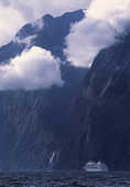 tkm003_208087